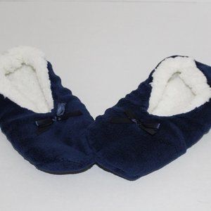 NWT Snuggly Sock Slippers Navy (M) Sherpa